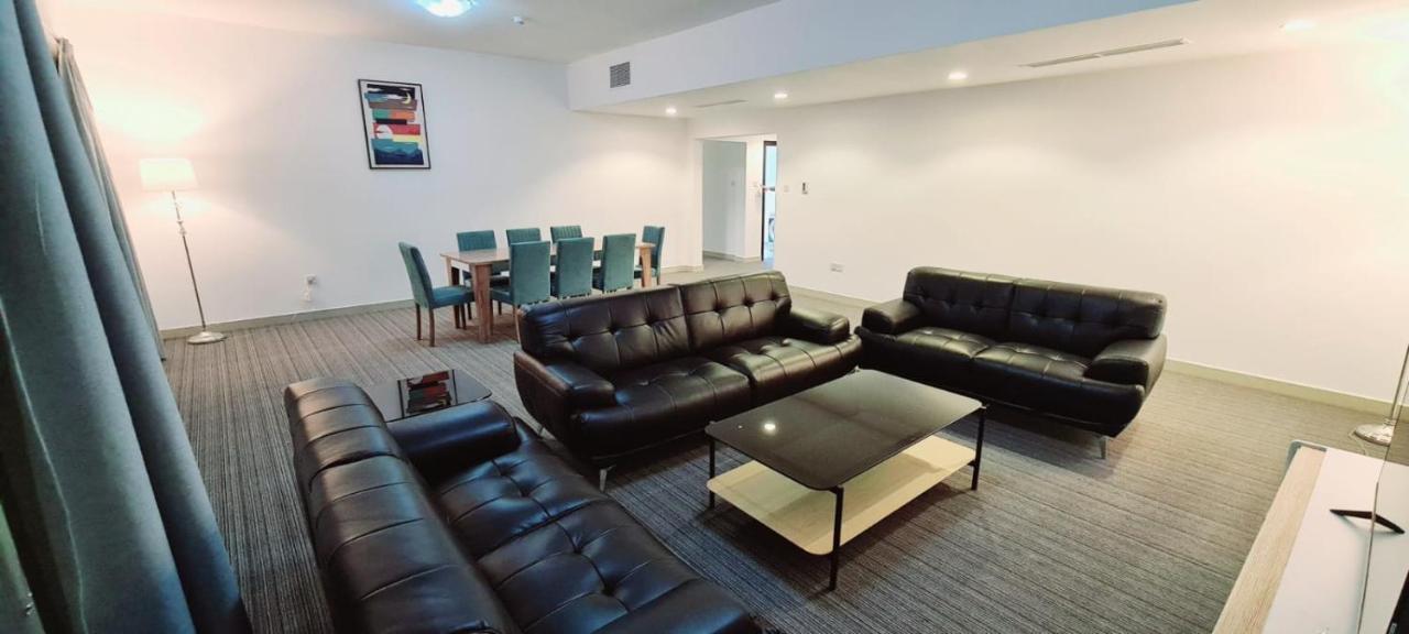 Havana Holiday Homes In Al Garhoud Dubaï Extérieur photo